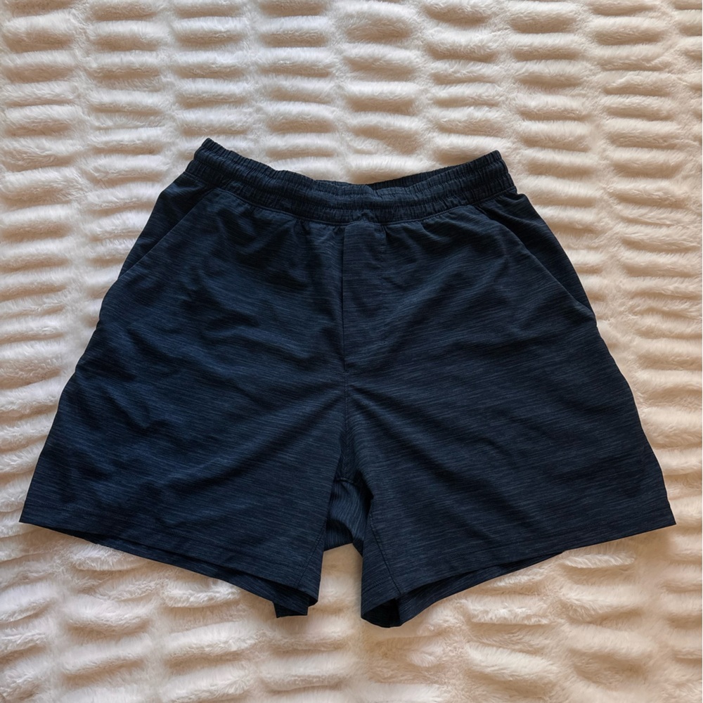 Lulu Lemon Mens Black Athletic Shorts